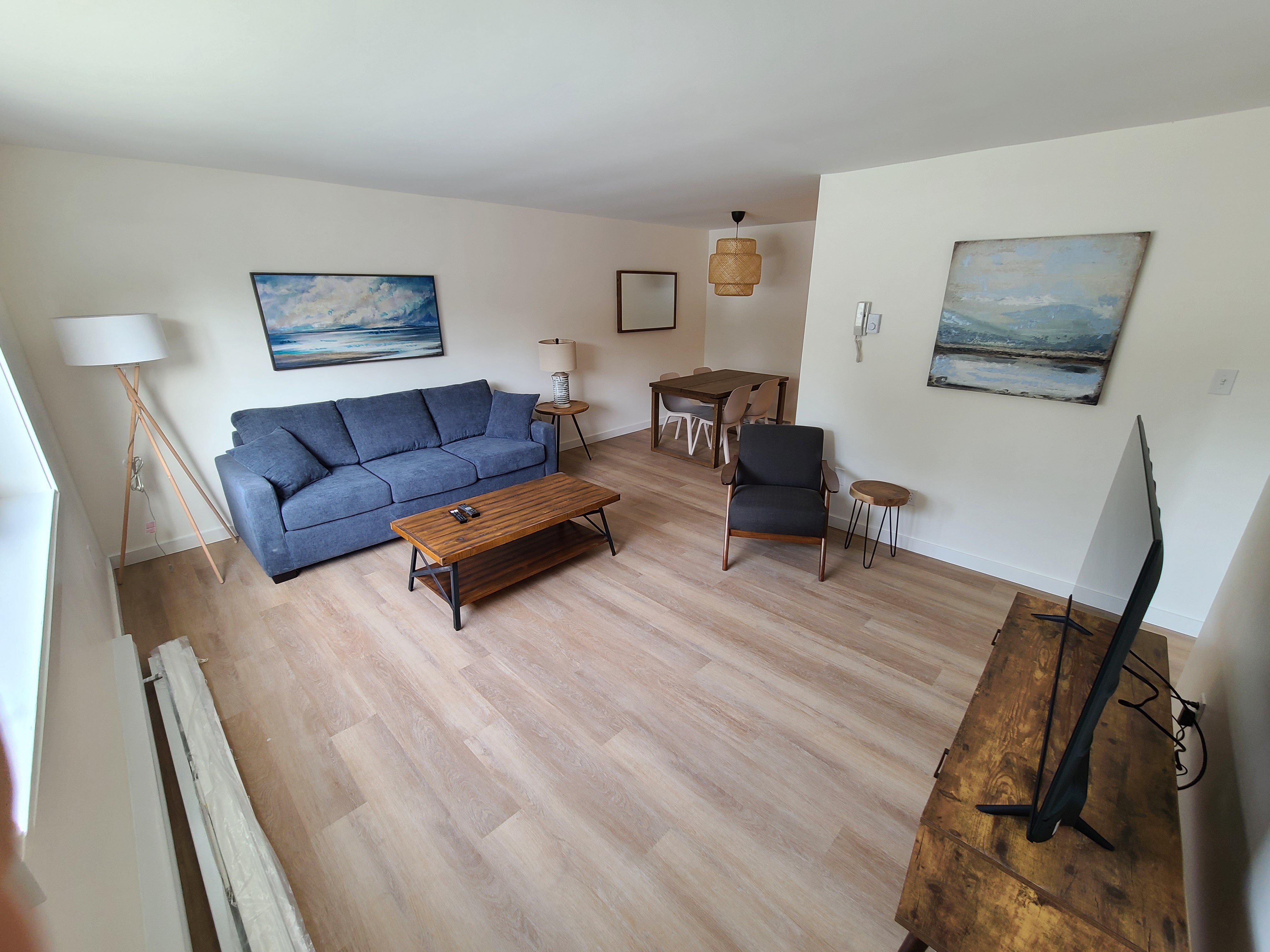 Lake Cowichan Waterfront Luxury Rentals